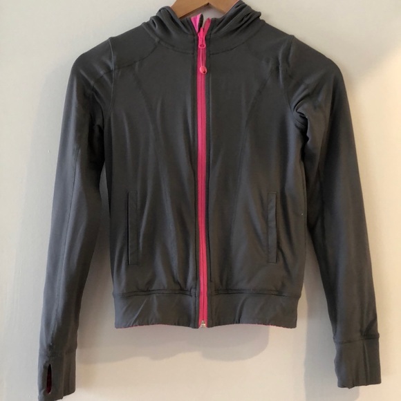 Size 8 (girls) Ivivva reversible hoodie - Picture 6 of 9